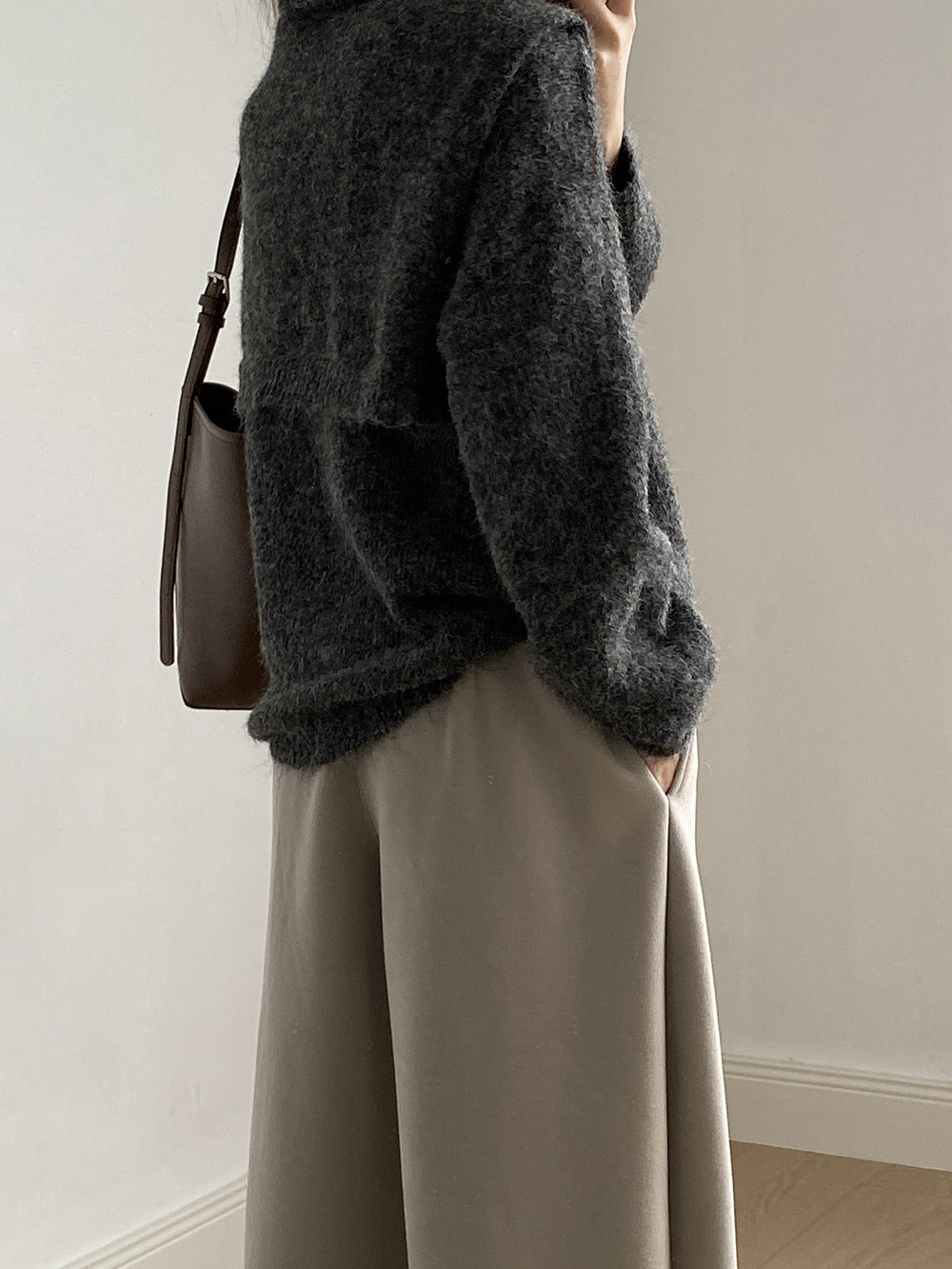 【Y25805】 實拍溫柔軟糯V領毛衣+針織披肩(含羊毛3％）251023