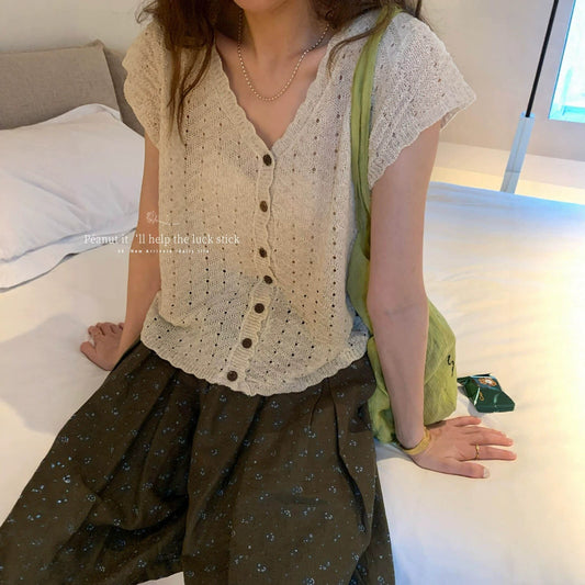 【L11293】夏日法式溫柔鏤空設計花邊V領短袖針織衫260728