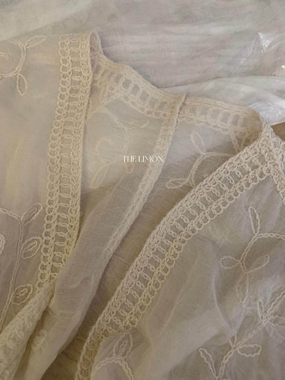【L10711】法式浪漫仙女系🕊️重工精緻刺繡披肩+無袖蕾絲背心套裝260526
