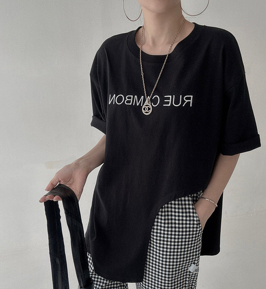 【F04426】韓國夏季字母繡花寬鬆不規則下襬短袖圓領T恤230424